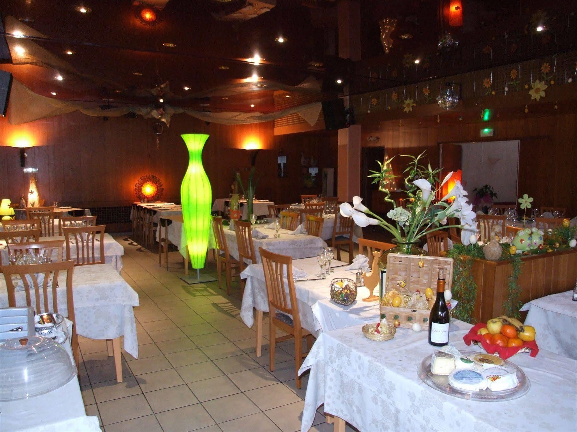 Hôtel&Restaurant Azur La Freissinouse Exterior foto
